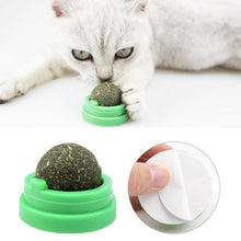 Load image into Gallery viewer, Catnip Rolling Ball